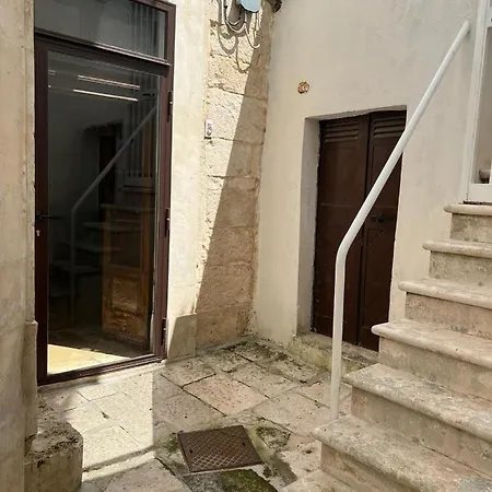 Il Mono Nel Vico Apartment *